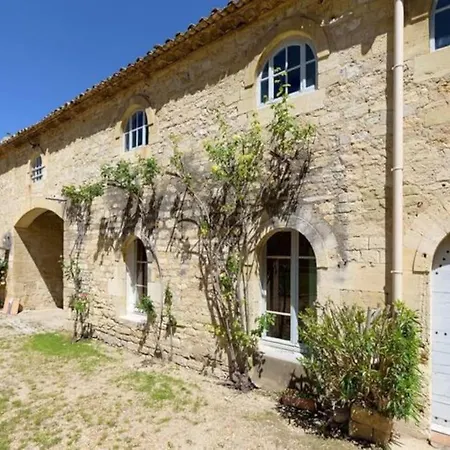 3 Pour 15 Pers Dans Un Chateau