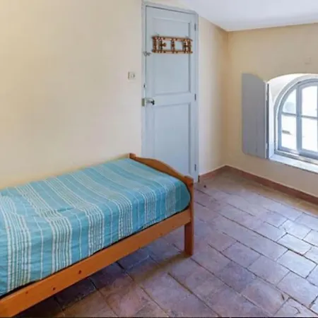 3 Pour 15 Pers Dans Un Chateau * Aimargues