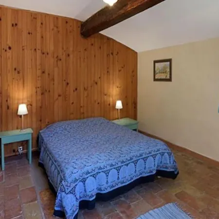 3 Pour 15 Pers Dans Un Chateau